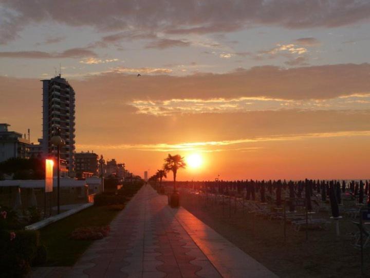 Hotel Gambrinus Lido di Jesolo Exterior photo