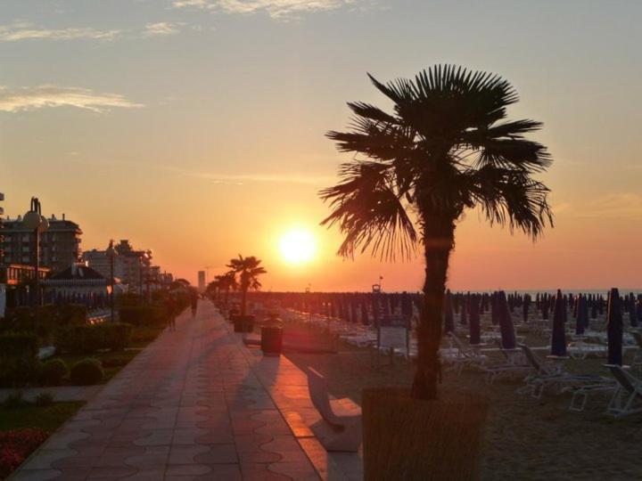 Hotel Gambrinus Lido di Jesolo Exterior photo